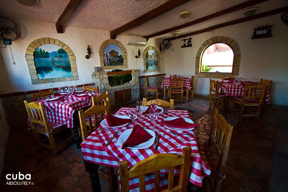 italian restaurant © Cuba Absolutely, 2014