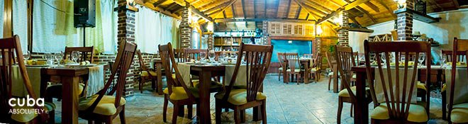 Restaurant La fontana Rustic ranch © Cuba Absolutely, 2014