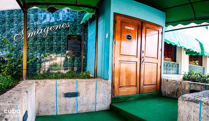 Club Imagenes entrance in Vedado© Cuba Absolutely, 2014