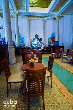 Raquel hotel in old Havana © Cuba Absolutely, 2014