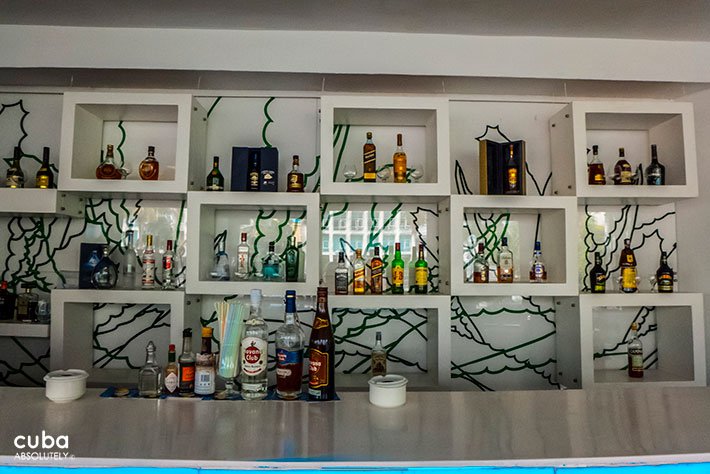 sport bar at Melia Habana hotel in Miramar© Cuba Absolutely, 2014