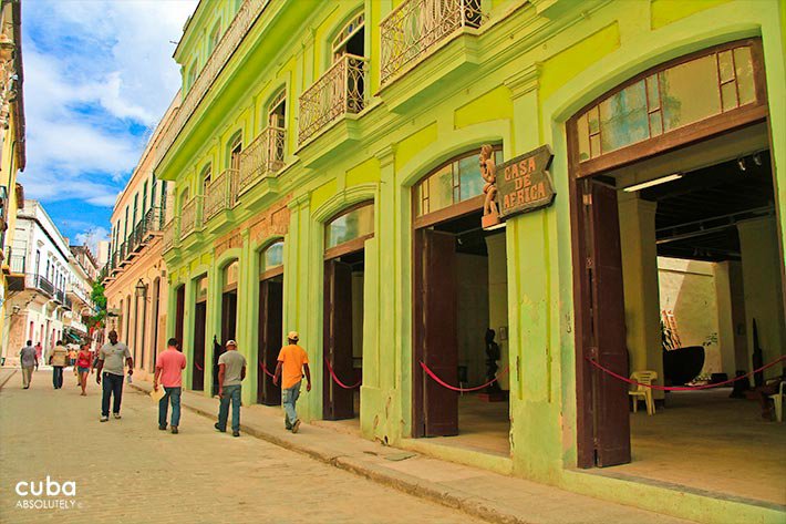 Africa house, green building in Old Havana © Cuba Absolutely, 2014