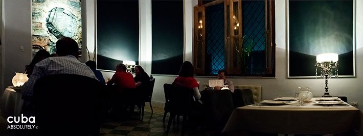 Le Chansonnier restaurant In Vedado © Cuba Absolutely, 2014