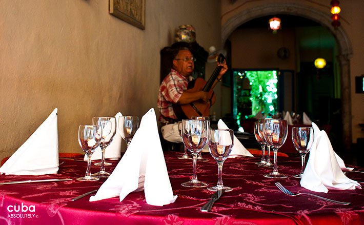 Torre de marfil restaurant in Old Havana © Cuba Absolutely, 2014