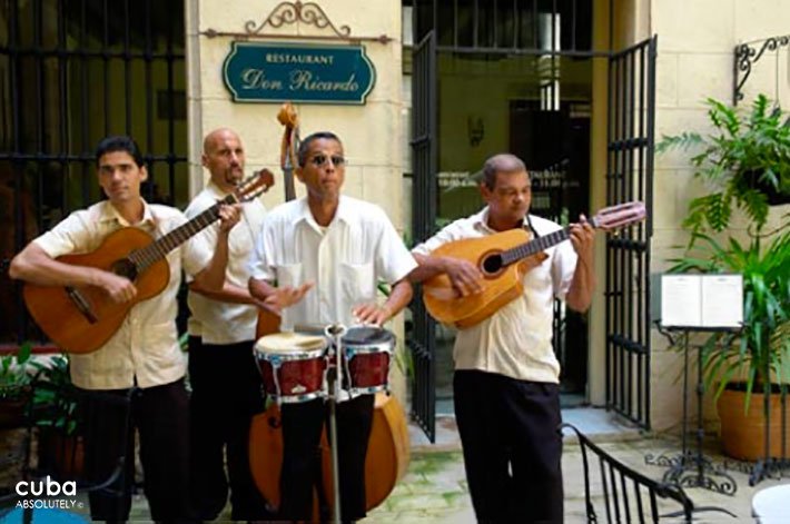 Musicians at Don Ricardo restaurant in Old Havana © Cuba Absolutely, 2014