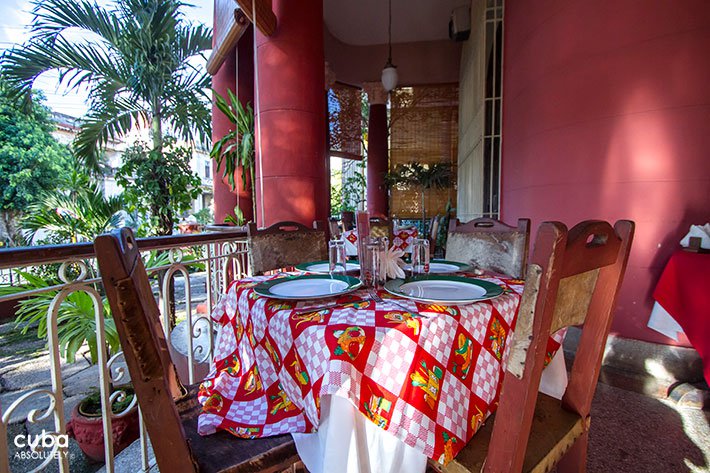 French  restaurant in Vedado © Cuba Absolutely, 2014