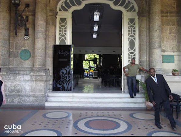 Adagio restaurant in Old Havana, decorated in black and white  © Cuba Absolutely, 2014