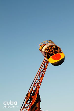 Cosmonauta appliance at Coney Island park in Miramar © Cuba Absolutely, 2014