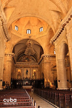 Cathedral of Habana in old havana© Cuba Absolutely, 2014