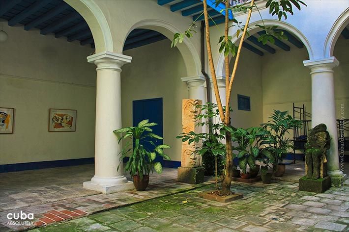 Osvaldo Guayasamin House, gallery and museum in Old Havana © Cuba Absolutely, 2014