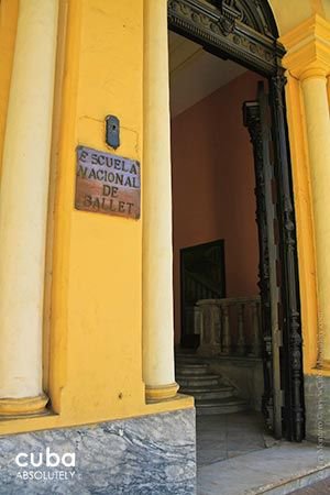 Cuban Ballet academy in Old Havana  © Cuba Absolutely, 2014 - 2020