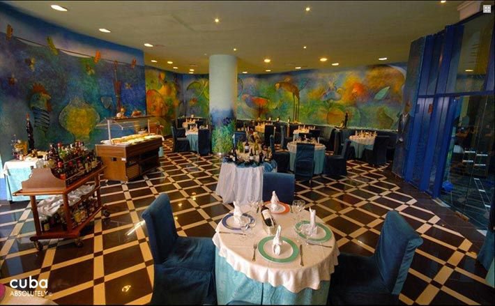 Panorama hotel in Miramar, restaurant with blue chairs  © Cuba Absolutely, 2014 - 2020