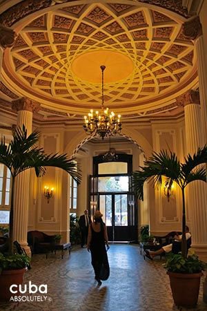 Plaza Hotel in Old Havana, lobby © Cuba Absolutely, 2014 - 2020