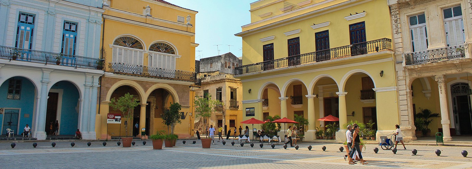 Plaza Vieja Houses