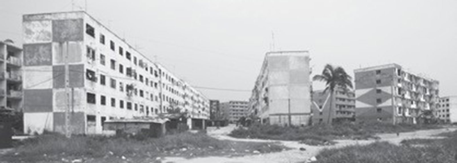 Black and white picture, buildings in Alamar