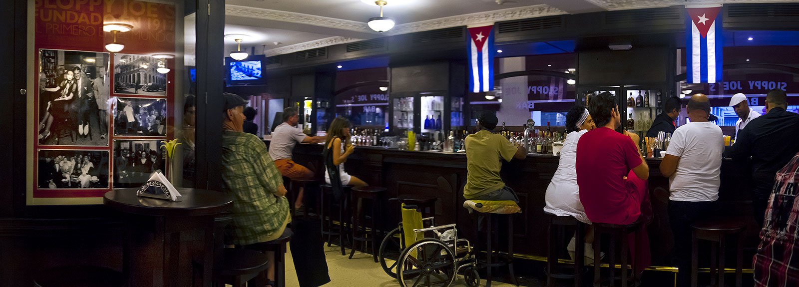 Sloppy Joe’s in Old Havana, people having drinks