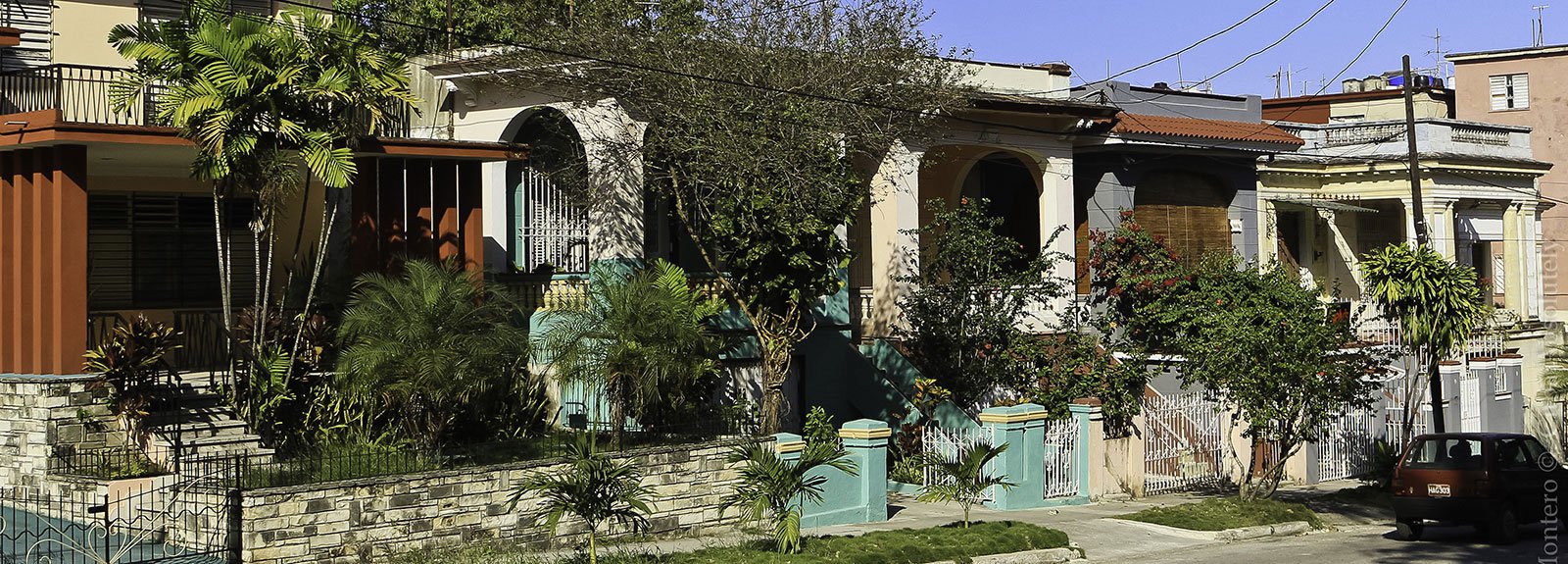 House in Cerro, big building